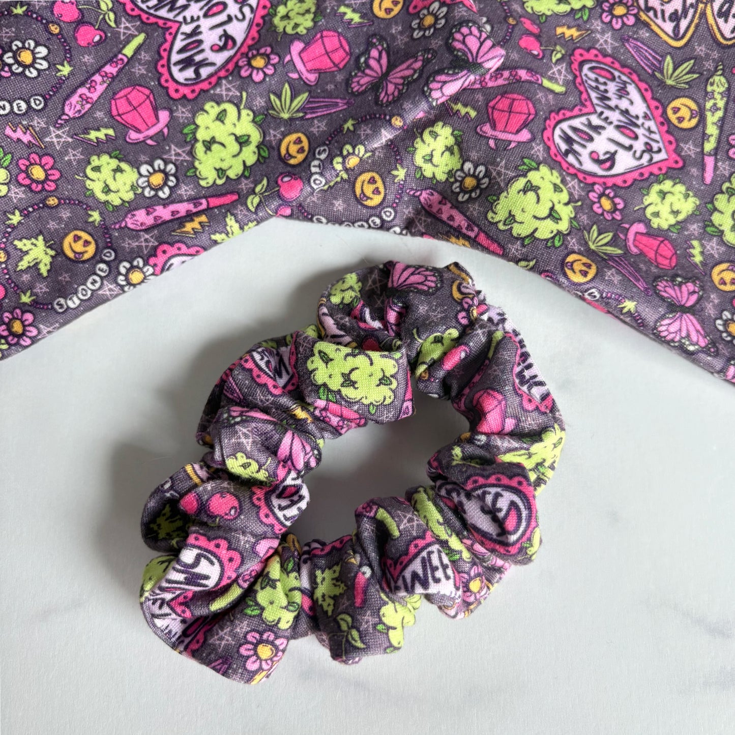 Cutesy Weed Scrunchie (Skinny)