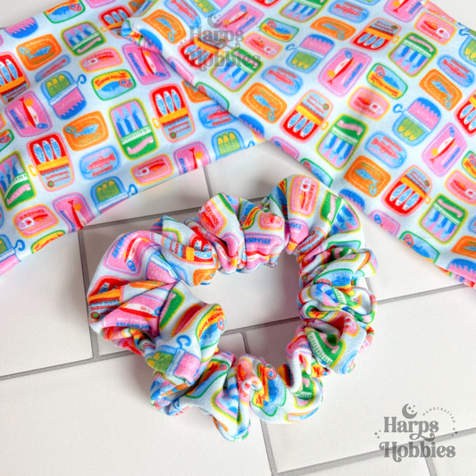 Sassy Sardines Scrunchie (Skinny)
