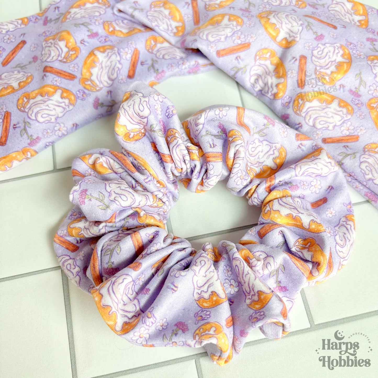 Cinnamon Rolls Scrunchie (Regular)