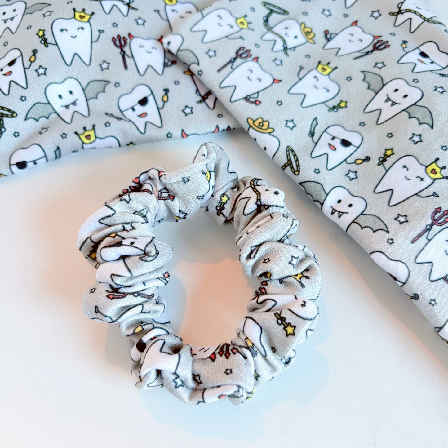 Tooth Costumes Scrunchie (Skinny)