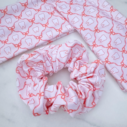 Pretty Teeth Scrunchie (Regular)