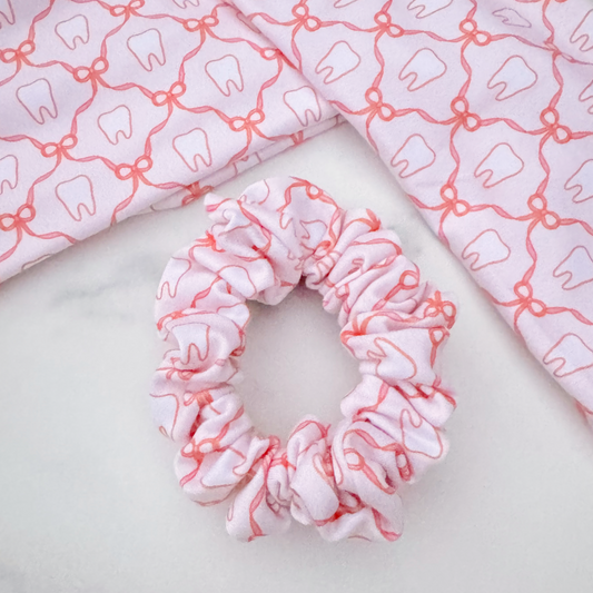 Pretty Teeth Scrunchie (Skinny)