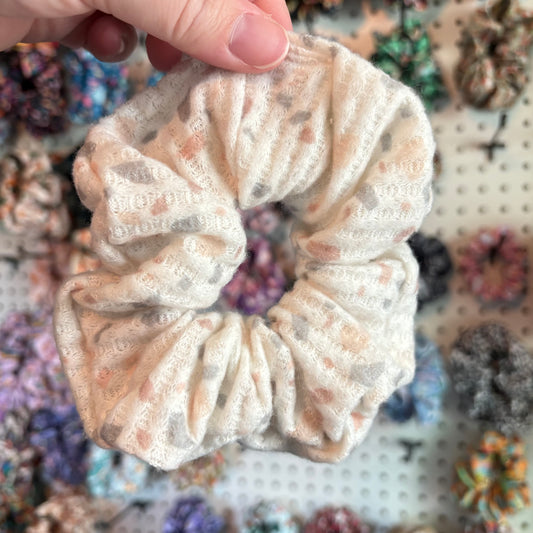 Waffle Terrazzo Scrunchie (Regular)