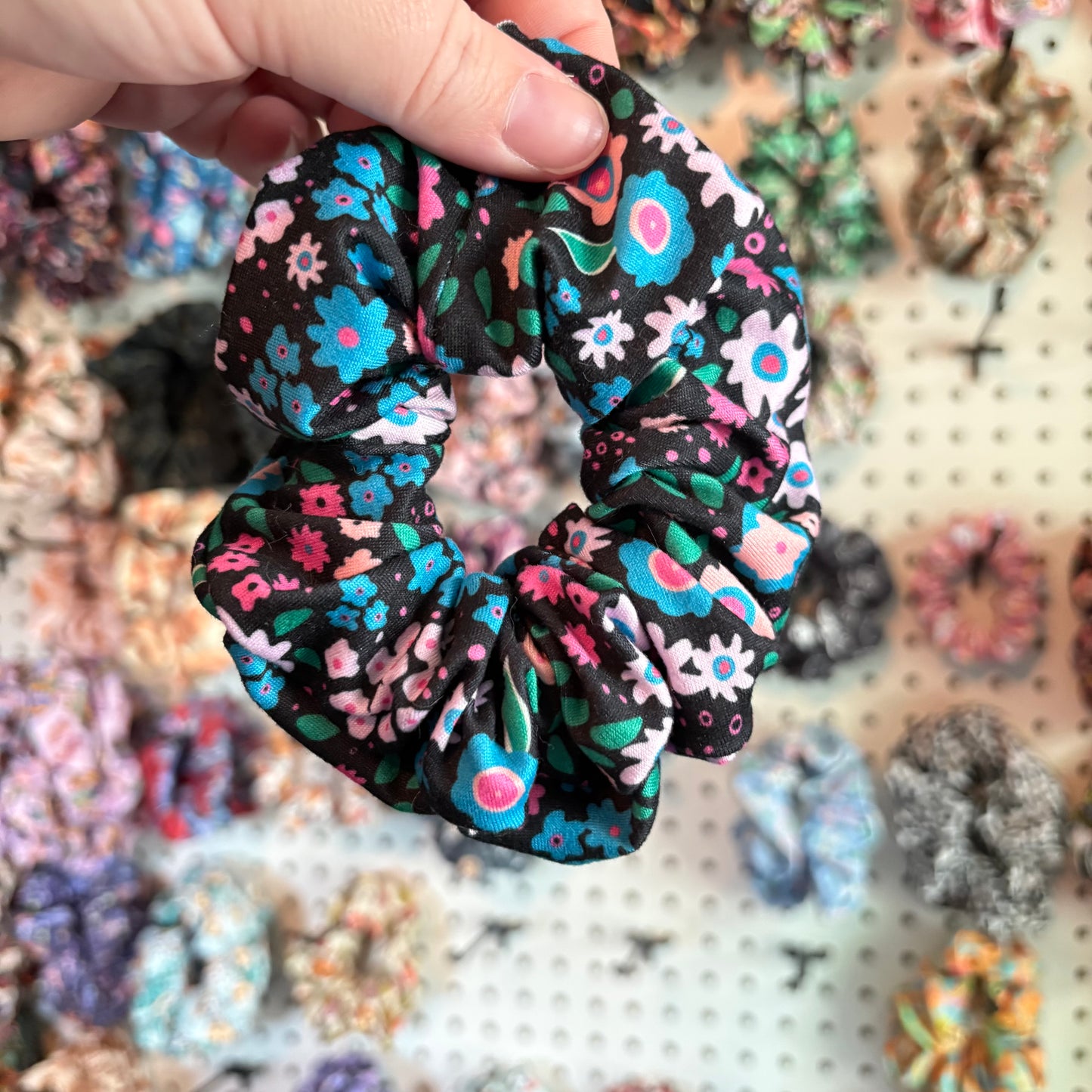 Neon Flowers Scrunchie (Regular)