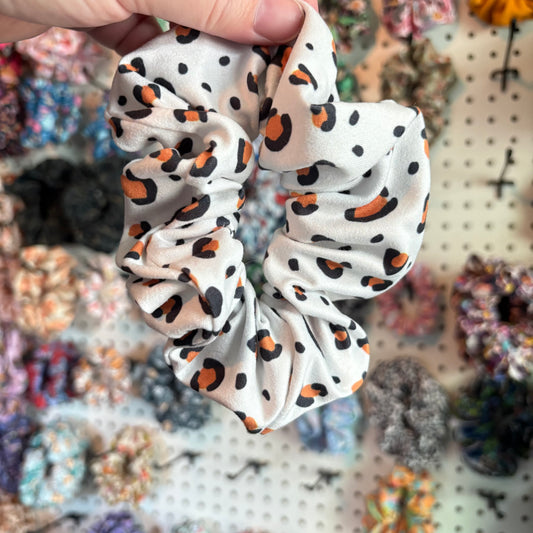 White Cheetah Scrunchie (Regular)