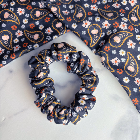 Paisley Pumpkins Scrunchie (Skinny)