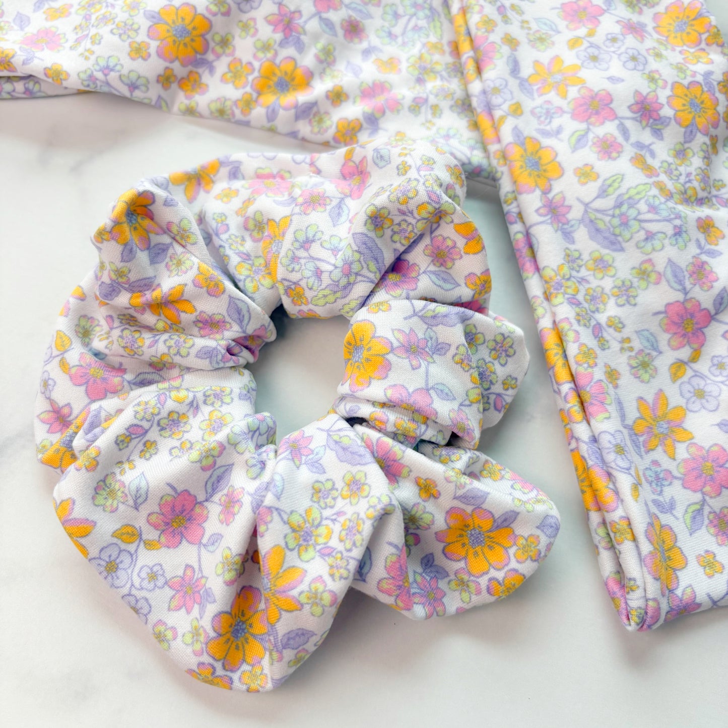 Summer Flowers Scrunchie (Regular)