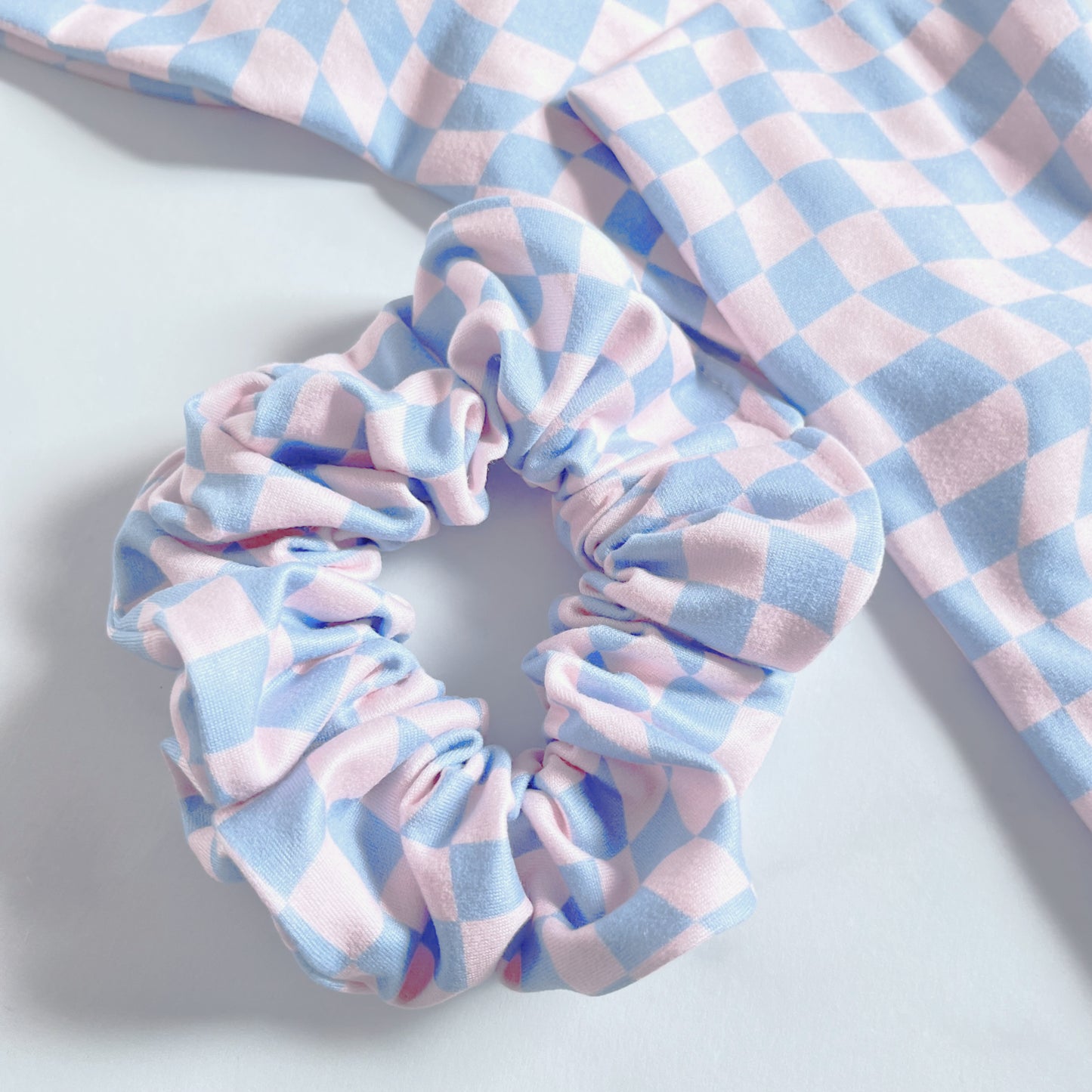 Pink/Blue Wavy Checkered Regular Scrunchie