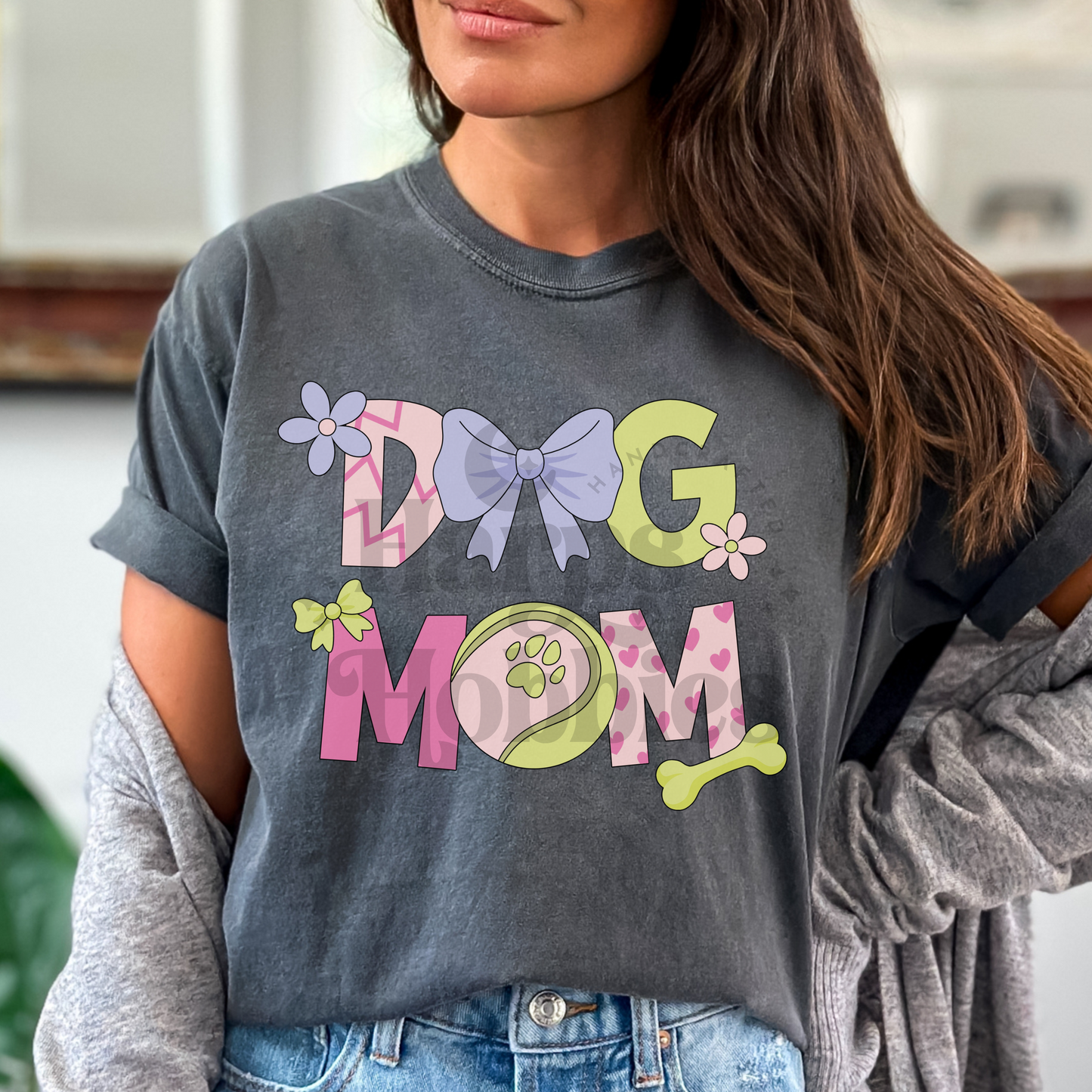 Dog Mom (tshirt/sweatshirt)