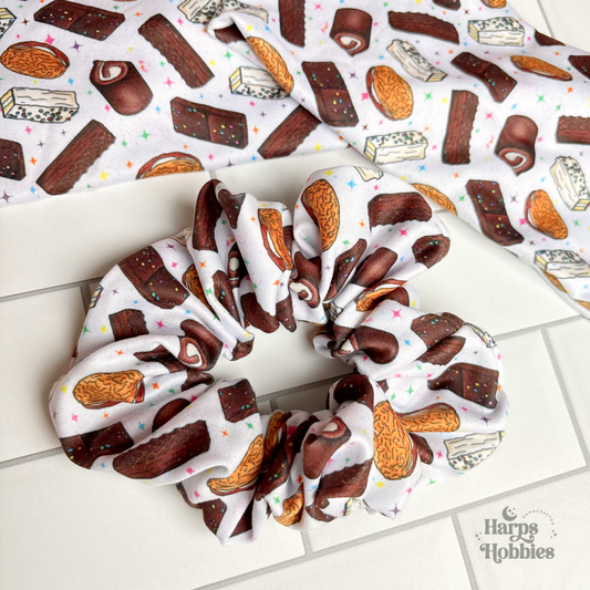 Debbie's Snacks Scrunchie (Regular)