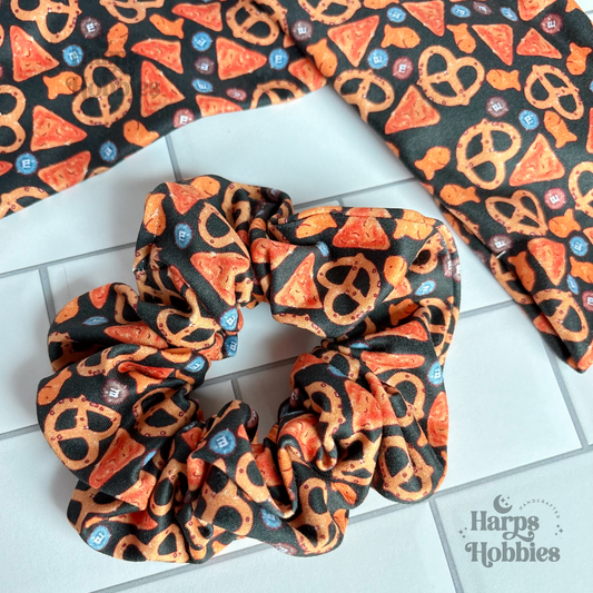 Crunchy Snacks Scrunchie (Regular)