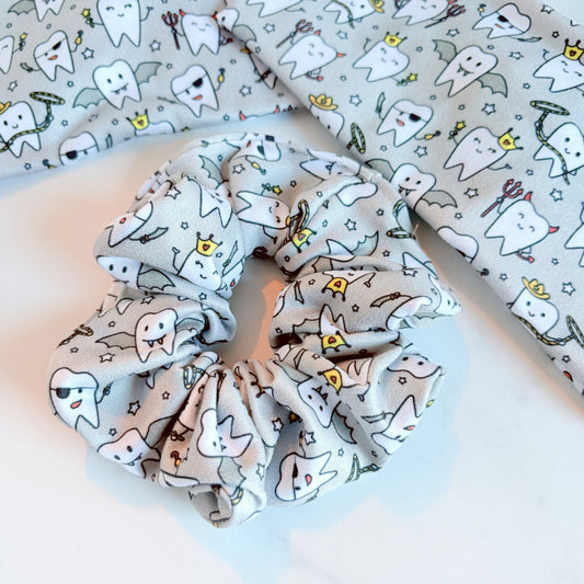 Tooth Costumes Scrunchie (Regular)