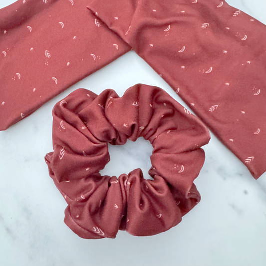 Maroon Wanderer Scrunchie (Regular)