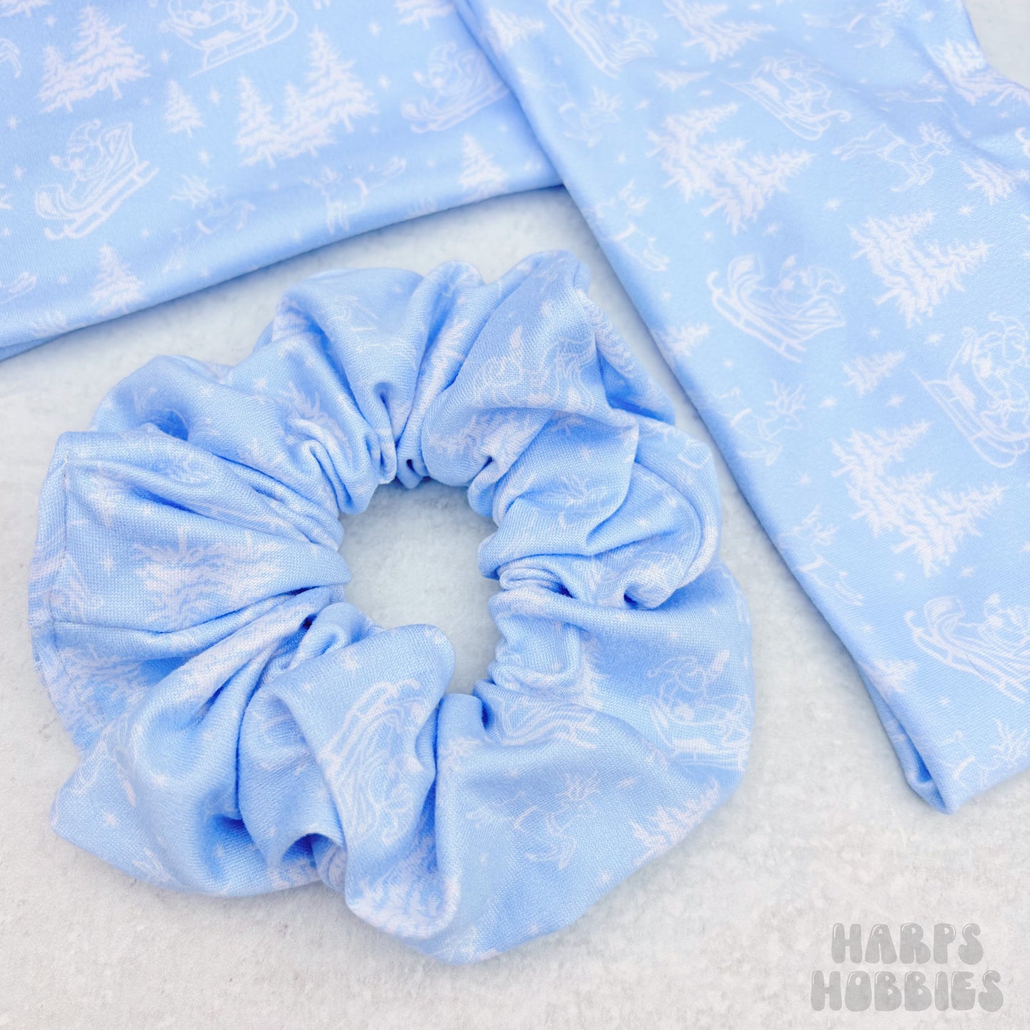 Winter Blues Scrunchie (Regular)