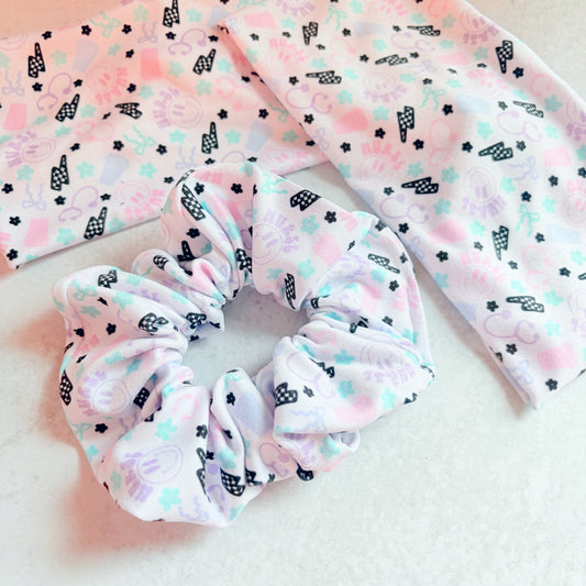 Nurse Doodles Scrunchie (Regular)