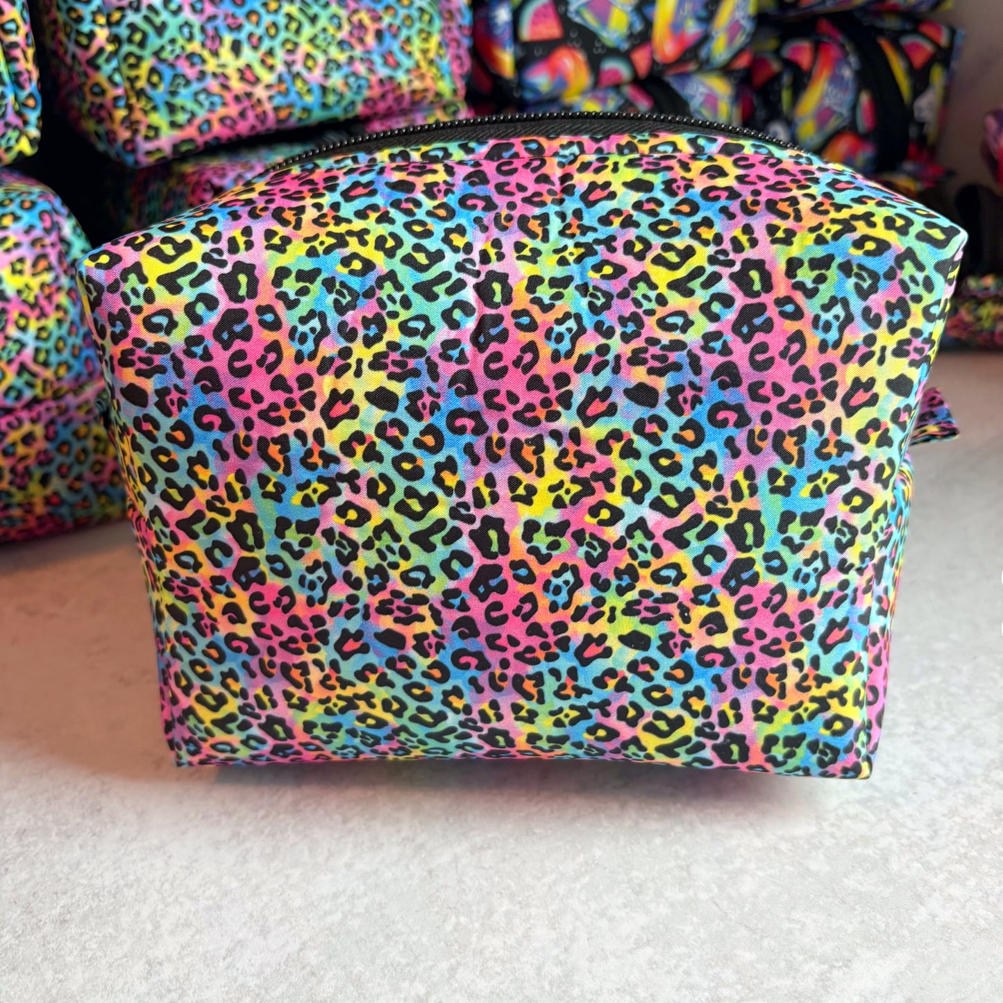 90s Leopard Zipper Bag (medium)