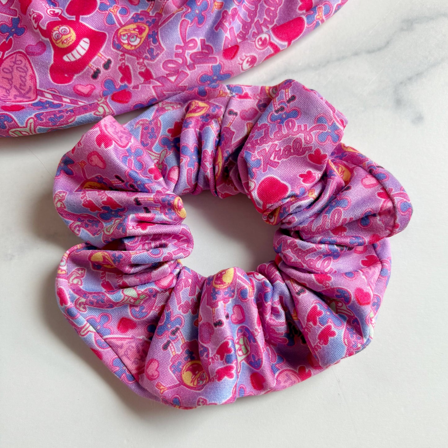The Kuddly Krab Scrunchie (Regular)