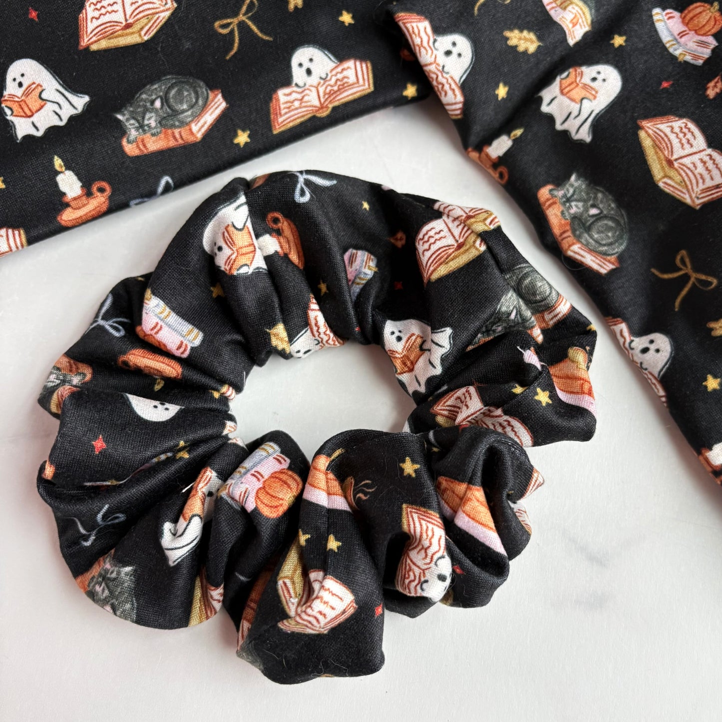 Midnight Readers Scrunchie (Regular)