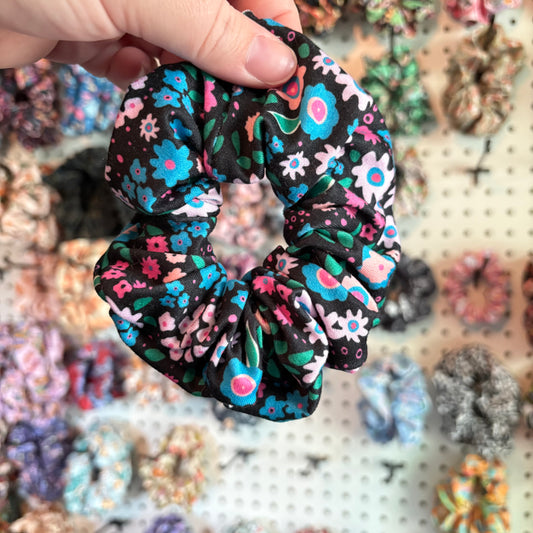 Neon Flowers Scrunchie (Regular)