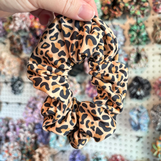 Classic Cheetah Scrunchie (Regular)