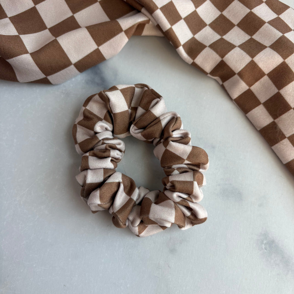 Tan Checkered Scrunchie (Skinny)