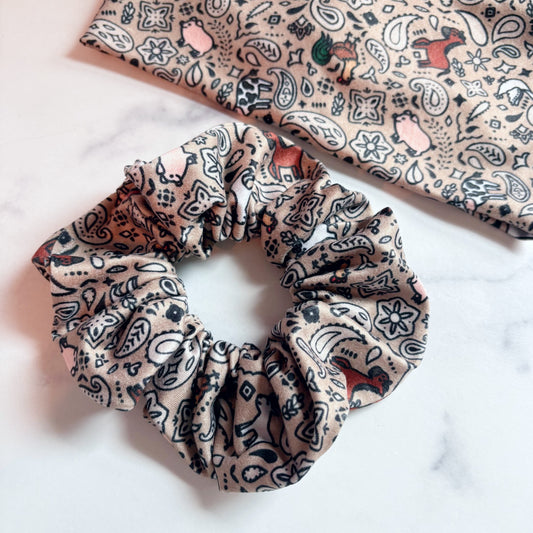Farm Life Paisley Scrunchie (Regular)