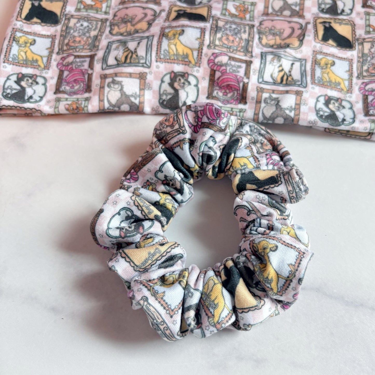 Famous Cats Scrunchie (Skinny)