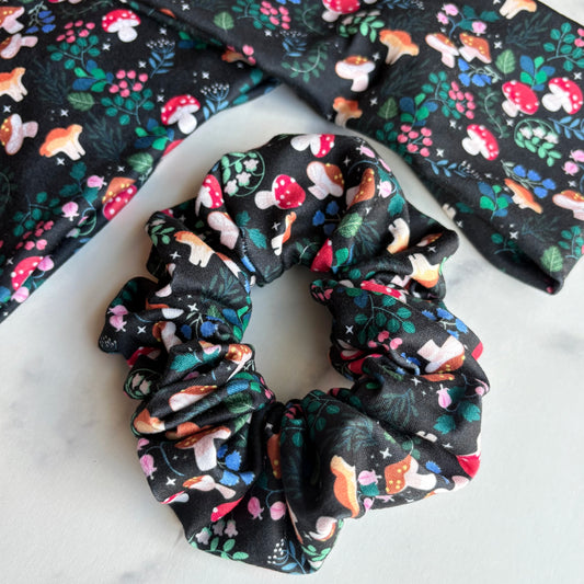 Magic Mushrooms Scrunchie (Regular)