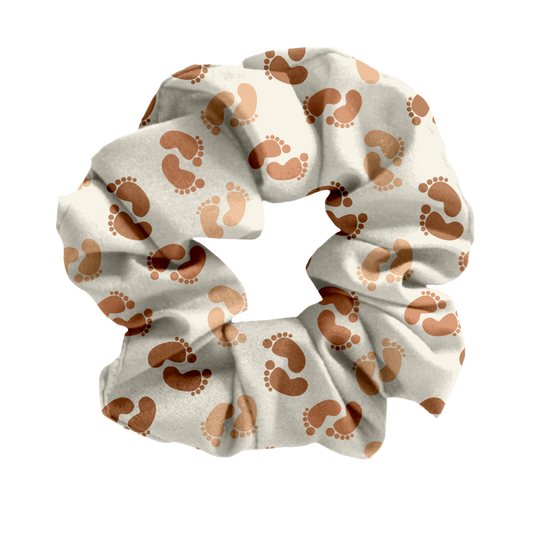 Neutral Baby Feet Scrunchie