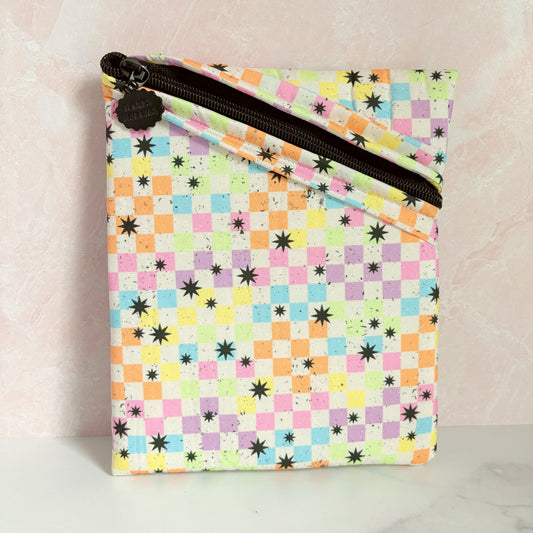 Retro Checkered Reading Sleeve (2 sizes)